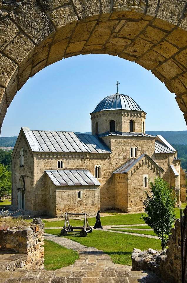 Kloster Gradac i Serbien pussel på nätet