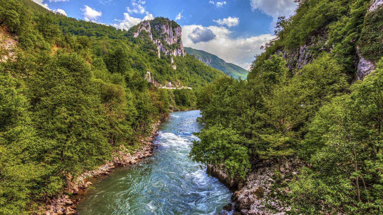 Landskap Pijepolje i Serbien pussel på nätet