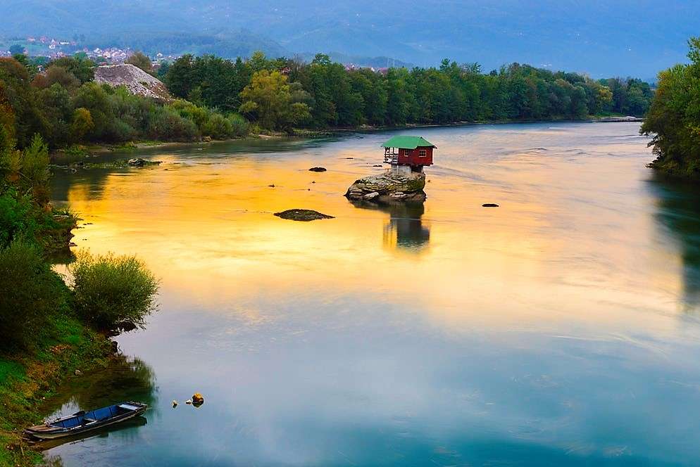 Nationalpark Tara Drina River in Serbien Online-Puzzle