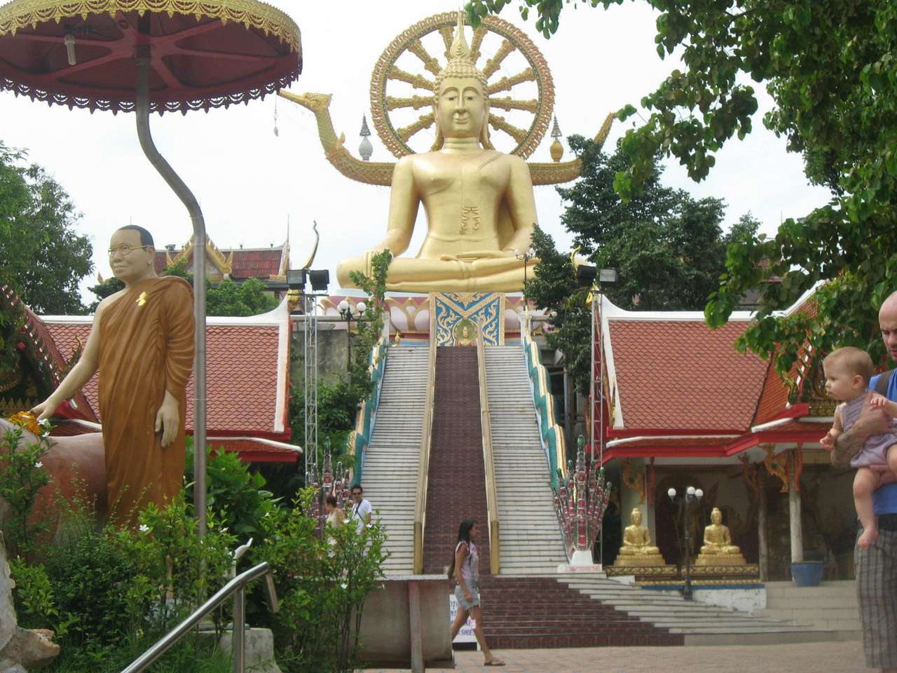 Золота статуя Будди онлайн пазл