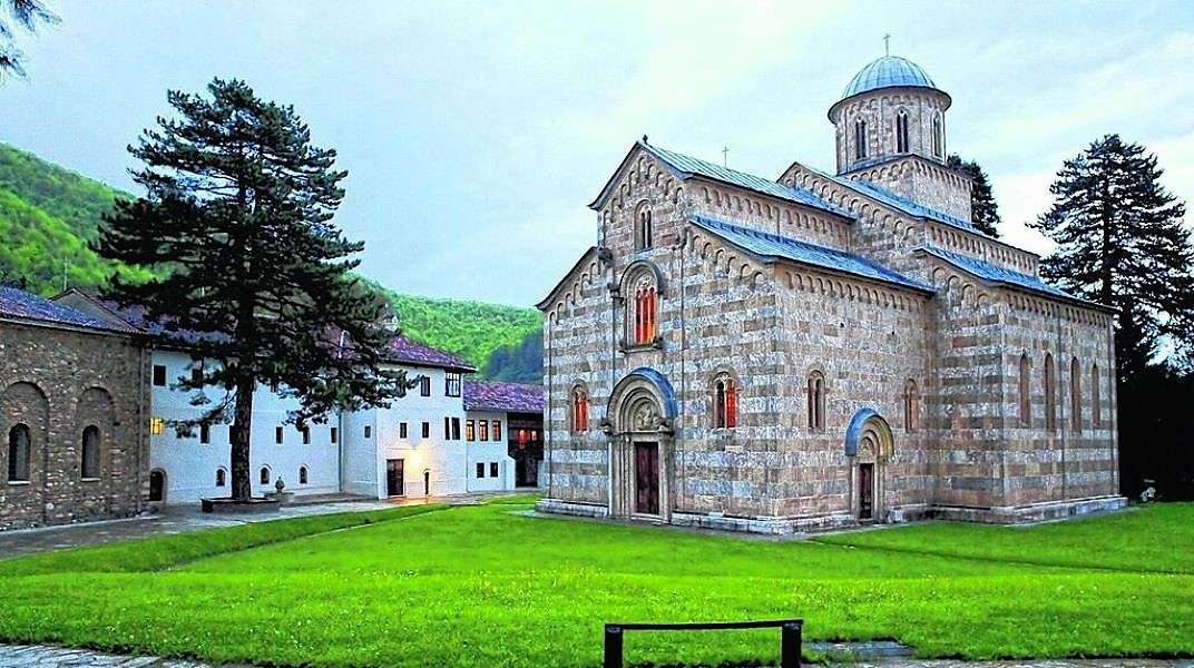 Monastero Visoki Kosovo. puzzle online