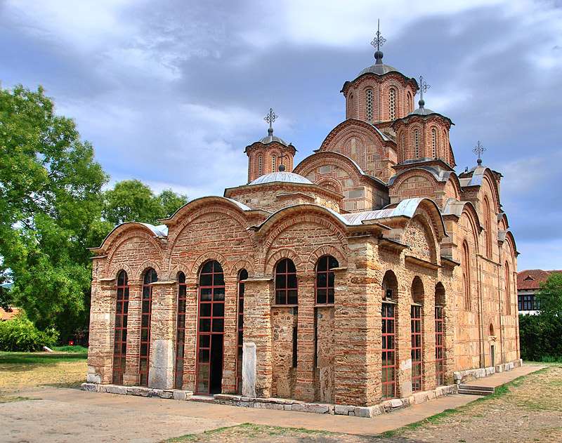 Monastery Gracanica in Kosovo online puzzel