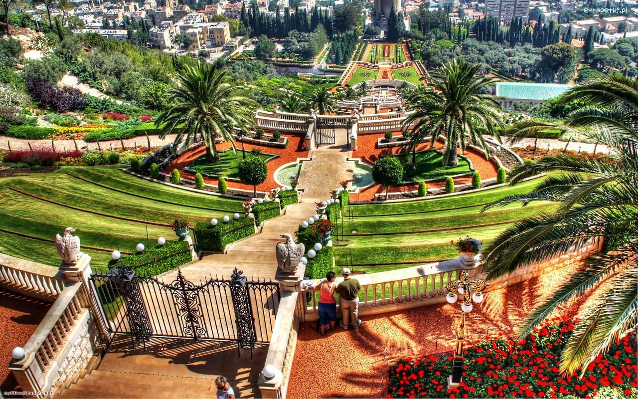 Παλάτι πόλη με κήπους παζλ online