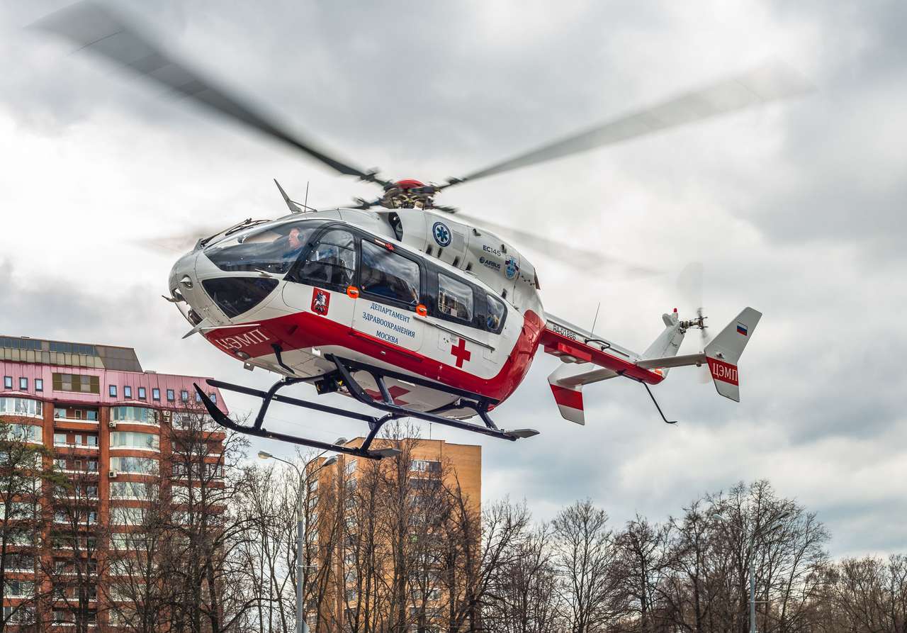 Medizinischer Hubschrauber. Puzzlespiel online