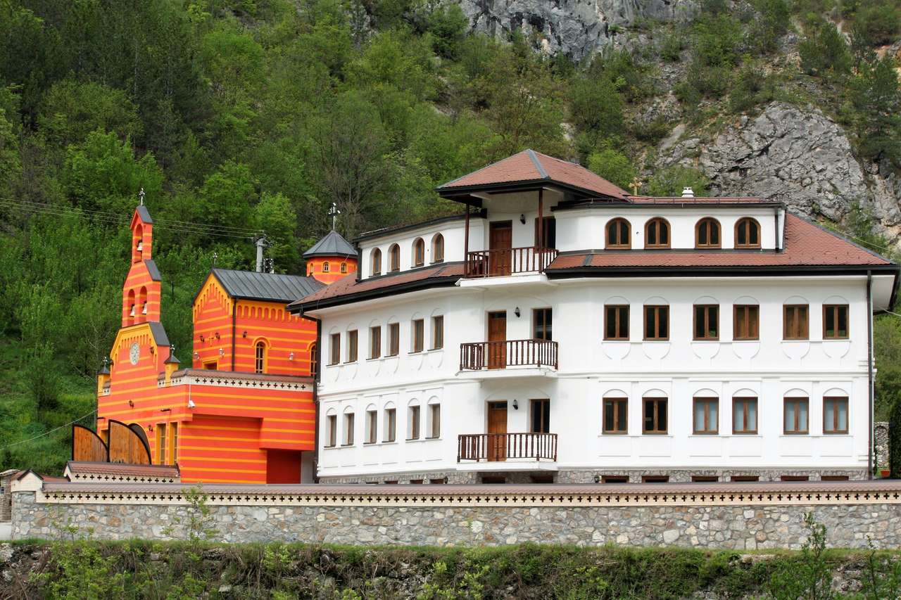 Добрунский монастырь в Боснии и Герцеговине онлайн-пазл