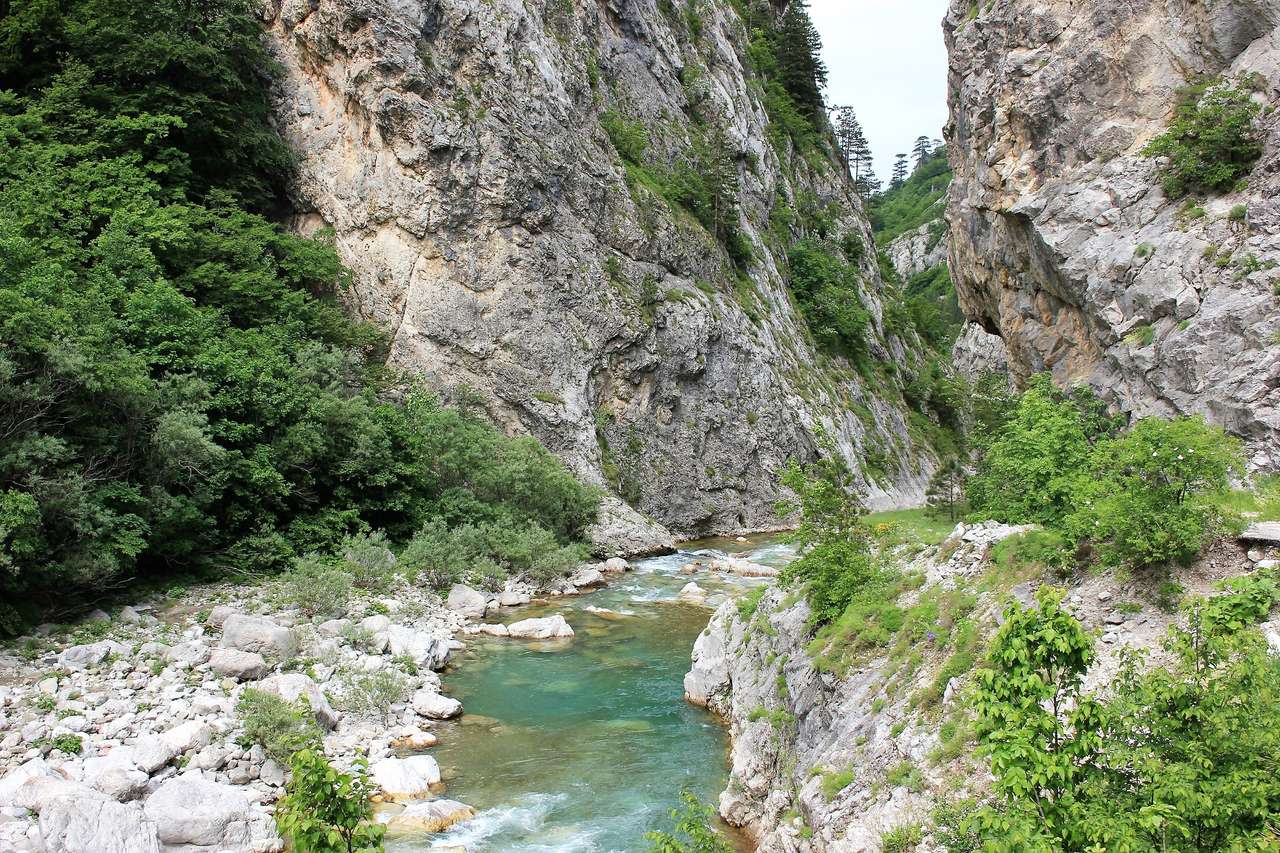 Εθνικό Πάρκο Sutjeska στη Βοσνία-Ερζεγοβίνη παζλ online