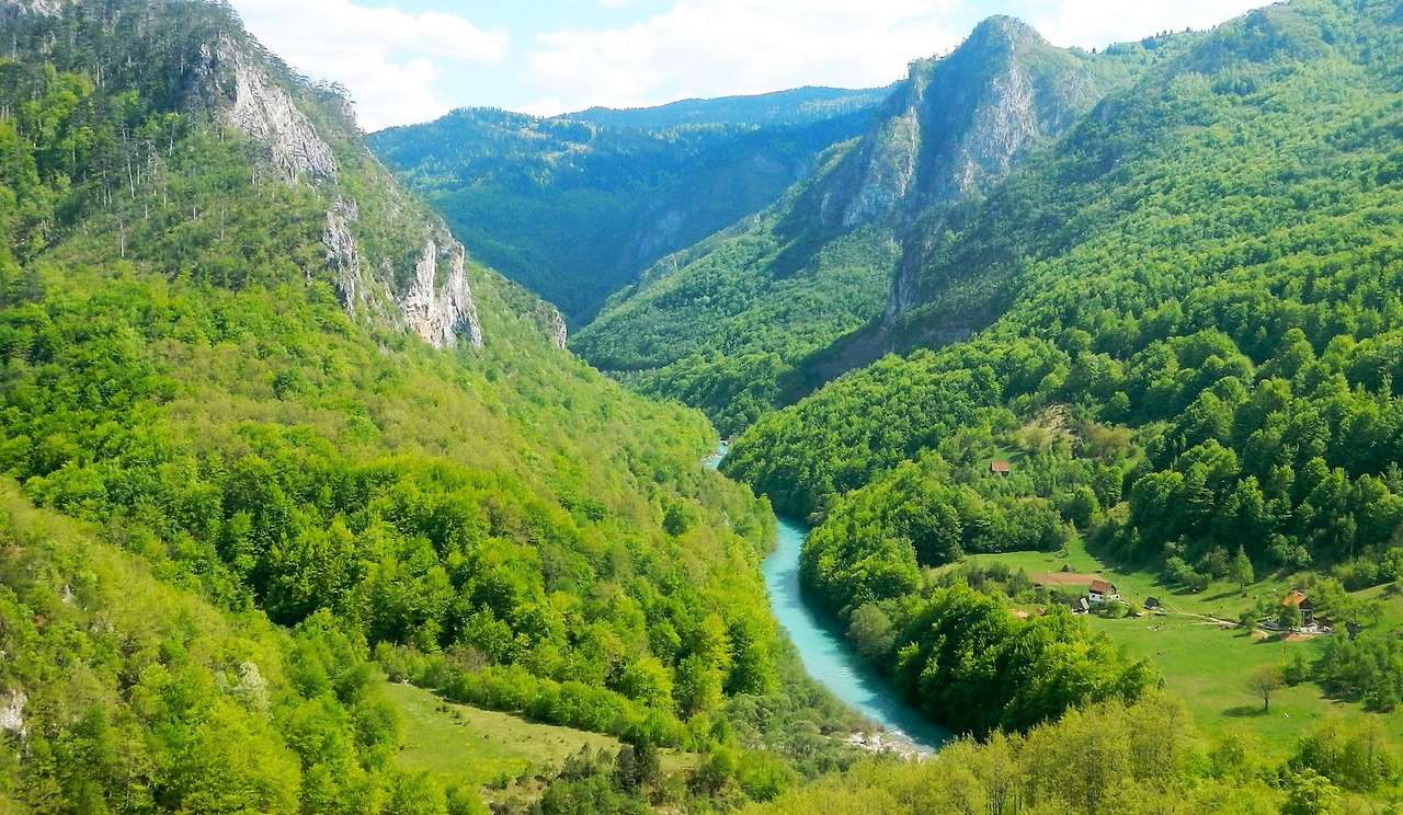 Εθνικό Πάρκο Sutjeska στη Βοσνία-Ερζεγοβίνη παζλ online