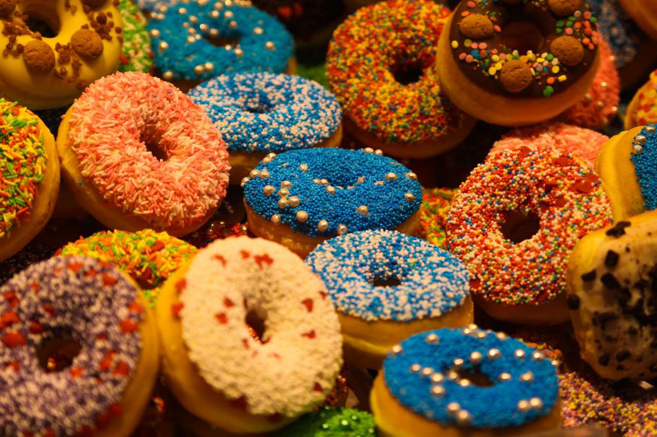 Donas coloridas rompecabezas en línea