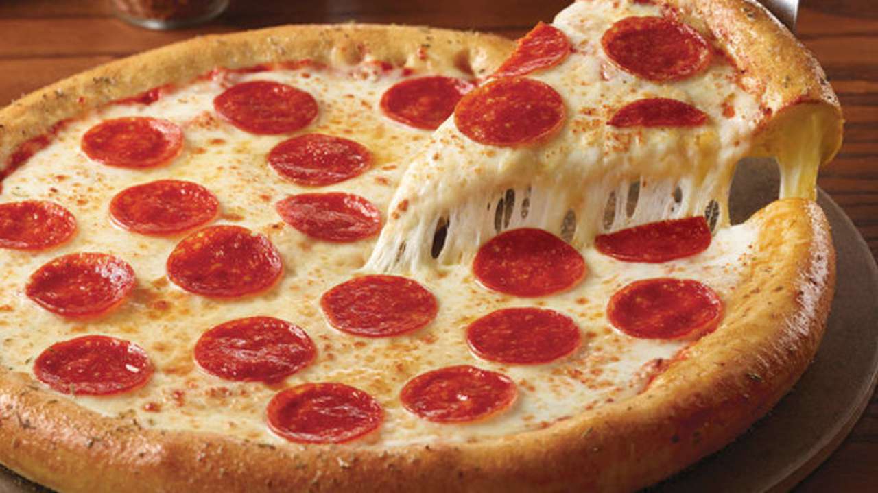 Fylld skorpa pizza Pussel online