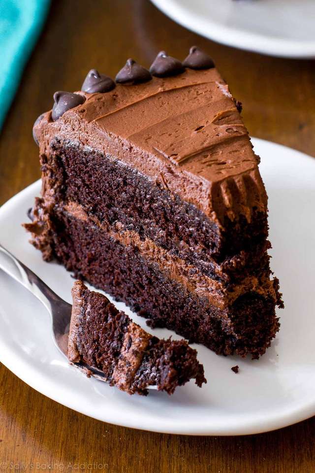 Τρίκλινο κέικ σοκολάτας παζλ online