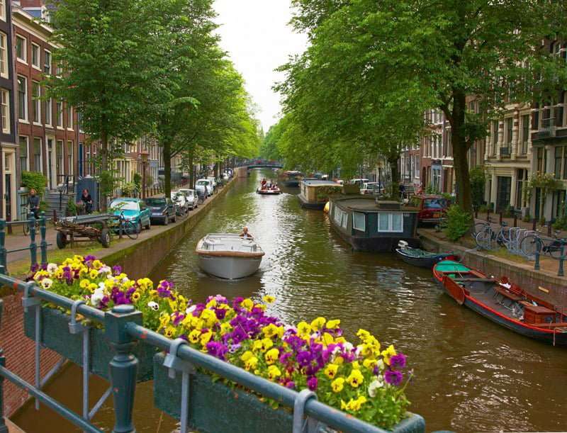 Csatorna Amszterdamban kirakós online
