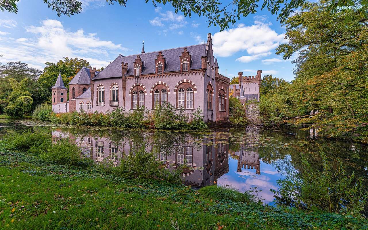 Una casa en la provincia de los Países Bajos. rompecabezas en línea