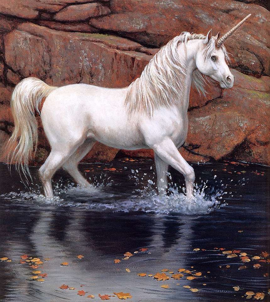 Белая лошадь, идущая по озеру онлайн-пазл