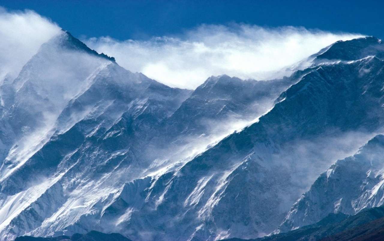 Пейзажі світу: Сніжна вершина онлайн пазл