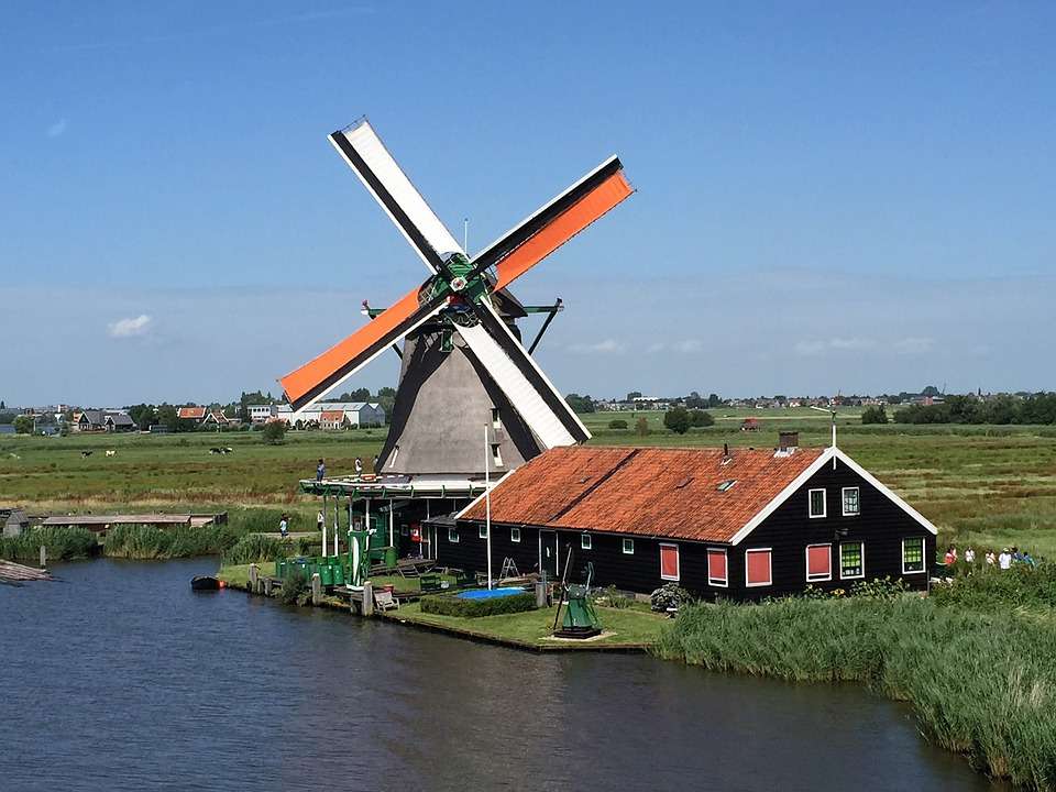 Вятърна мелница в Холандия онлайн пъзел