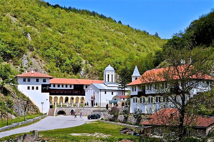 Pljevlja Monastery Hl. Trinity in Montenegro online puzzel