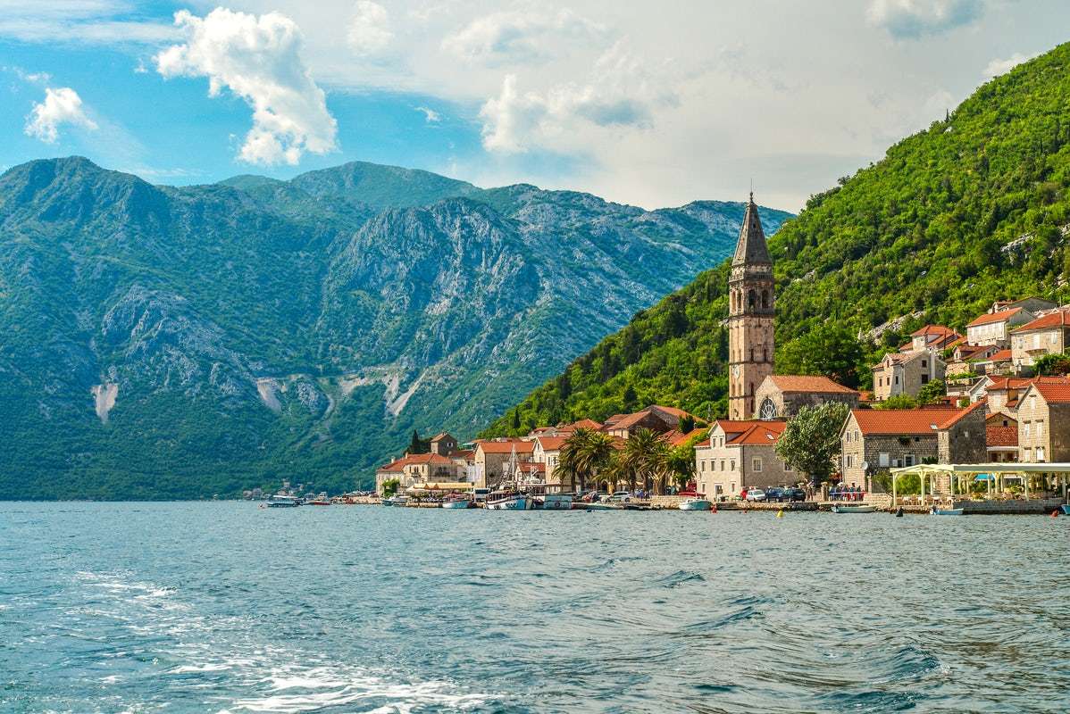 Perast Stadt in der Bucht von Kotor in Montenegro Online-Puzzle