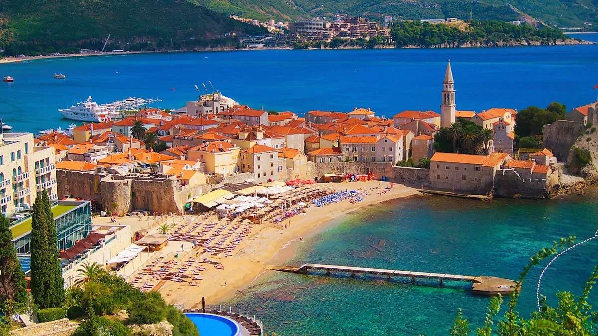 Място на Будва в Черна гора онлайн пъзел