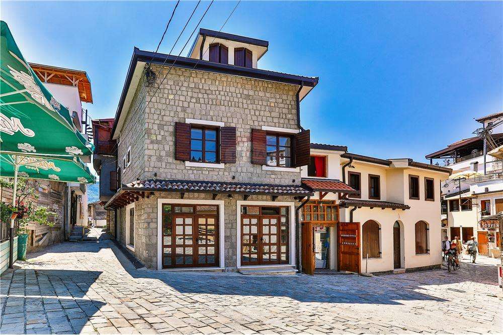 Stari Bar Ort in Montenegro Online-Puzzle