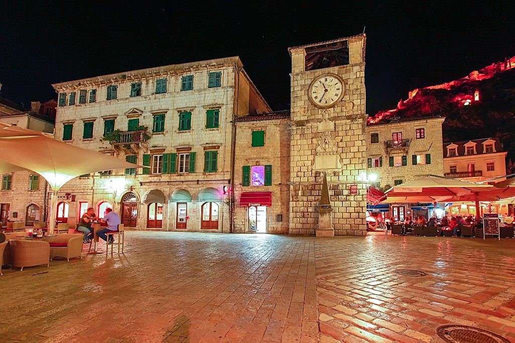 Город Котор в Черногории пазл онлайн