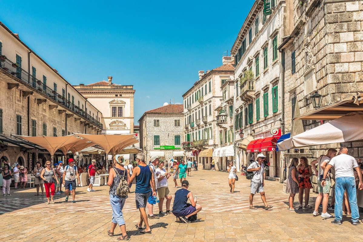 Kotor πόλη στο Μαυροβούνιο online παζλ