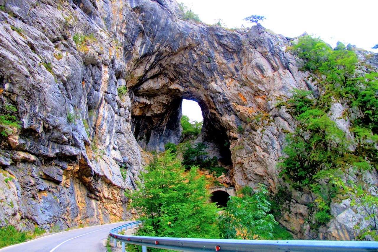 Национален парк PIVA в Черна гора онлайн пъзел