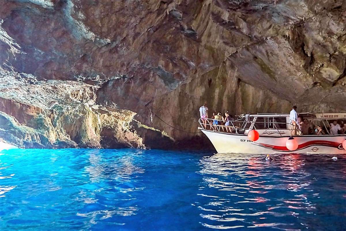 Blaue Grotte in Montenegro Puzzlespiel online