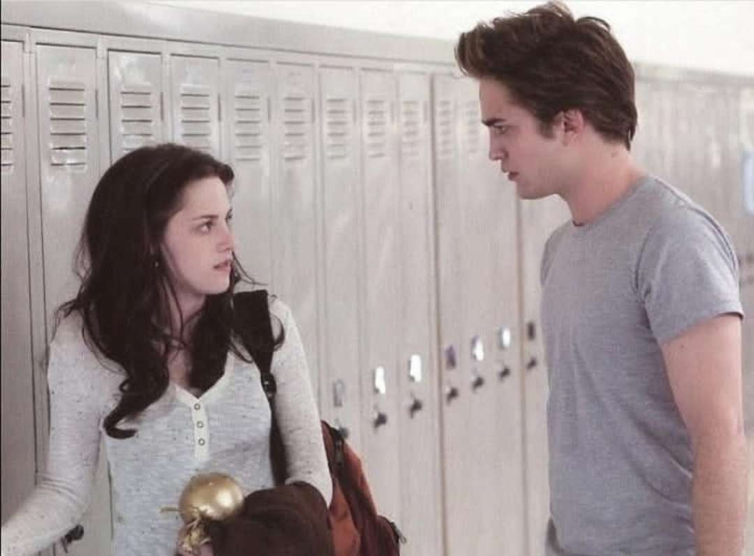 Edward Cullen e Bella Swan quebra-cabeças online