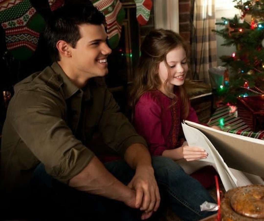 Jacob Black and Renesmee Cullen puzzle online
