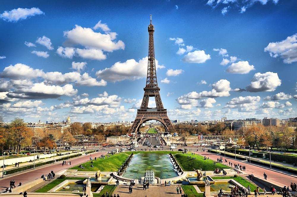 Eiffelova věž ve Francii online puzzle