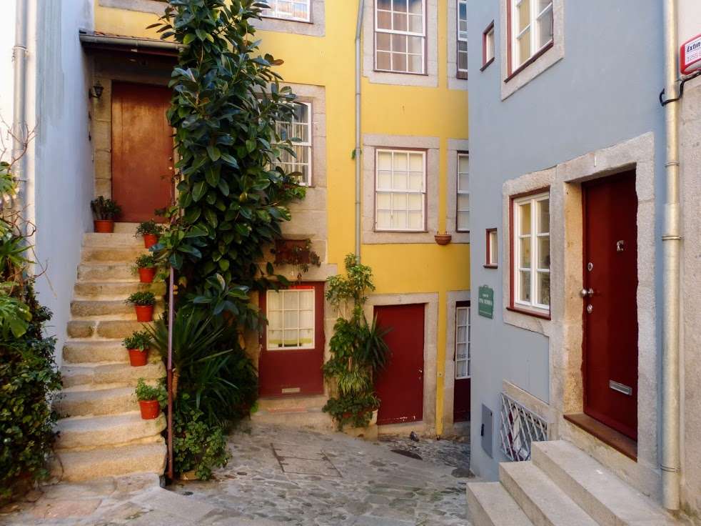 Färgglada gator i Porto pussel på nätet