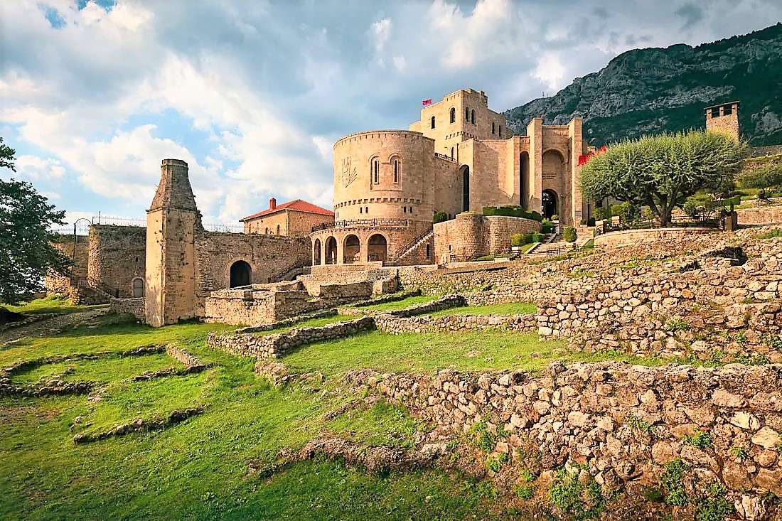 Castelul Kruja din Albania jigsaw puzzle online