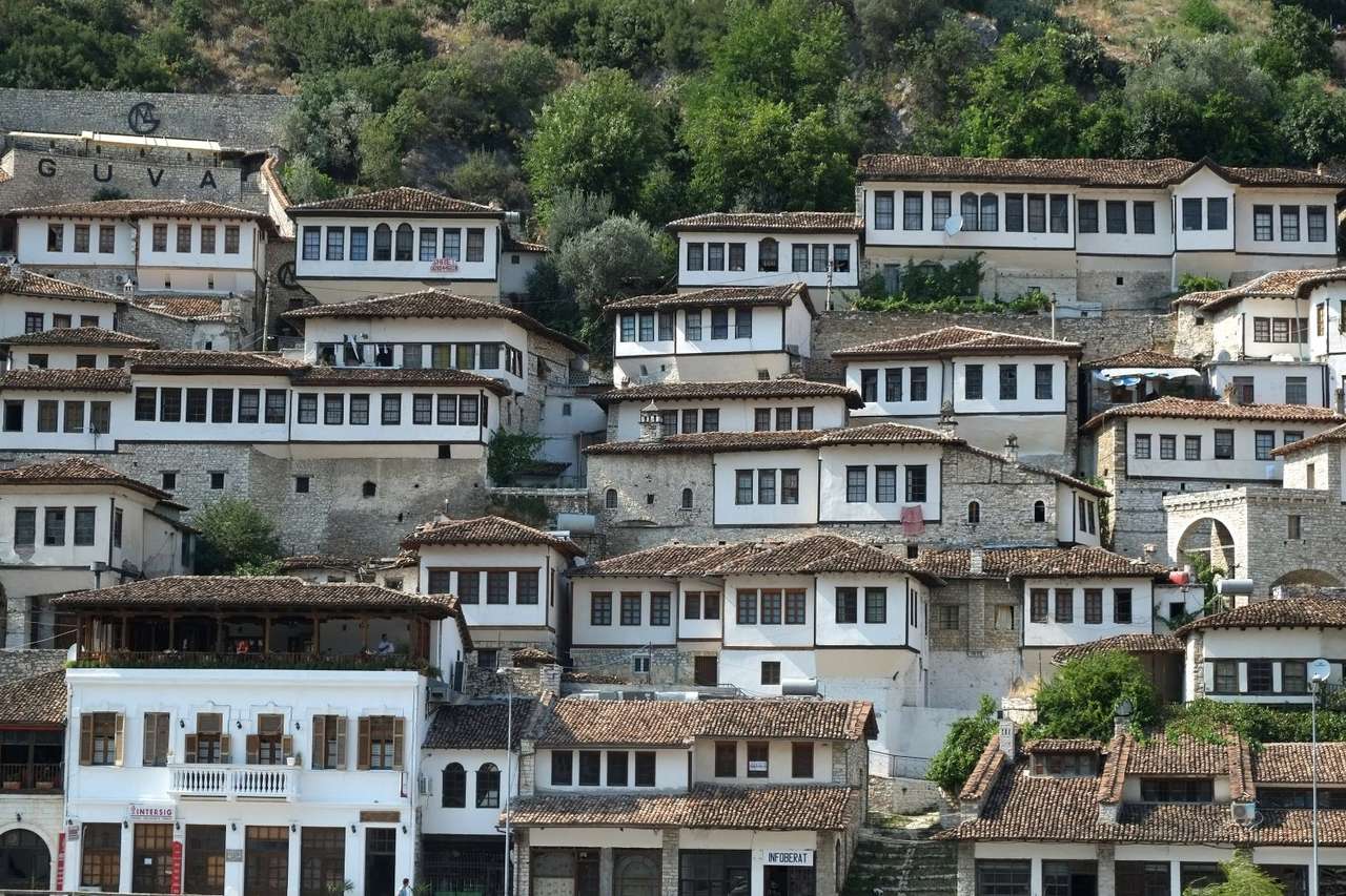 Cidade Berat em Albânia quebra-cabeças online