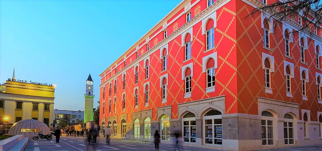 Тирана, столиця Албанії онлайн пазл