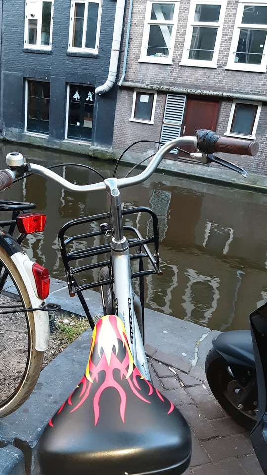 Vélo à Amsterdam puzzle en ligne