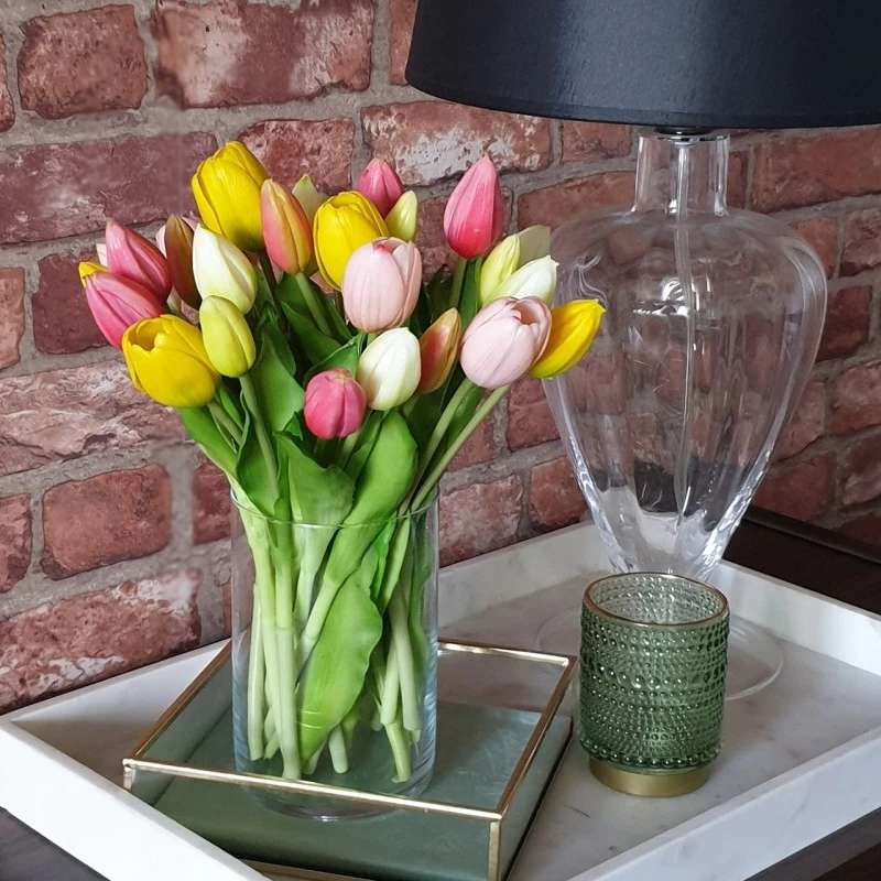 Tulips in a vase online puzzle
