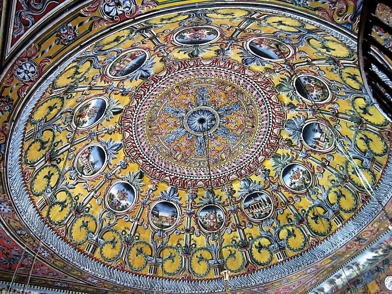 Купол мечеті в Тетово, Північна Македонія онлайн пазл