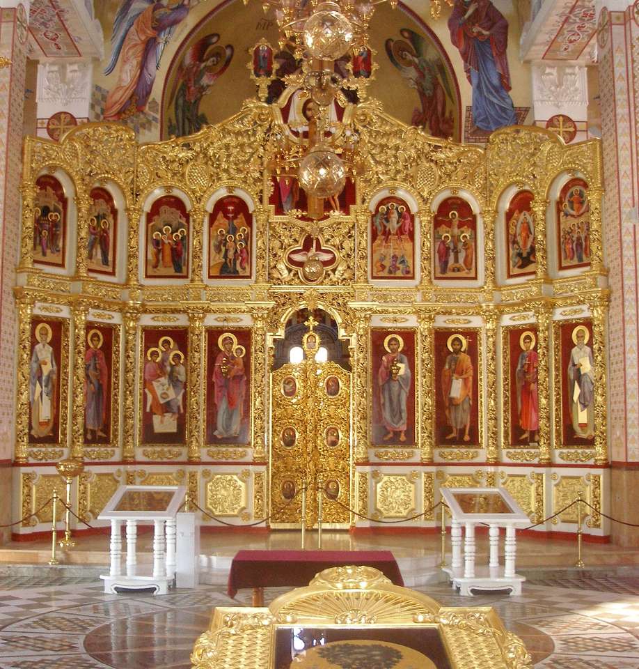 Chiesa nella sala dell'altare Radovis Nordmasedonia puzzle online
