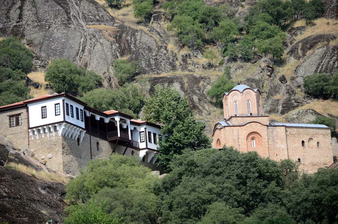 Prilep klášter St. Michael v Nordmasedonii online puzzle