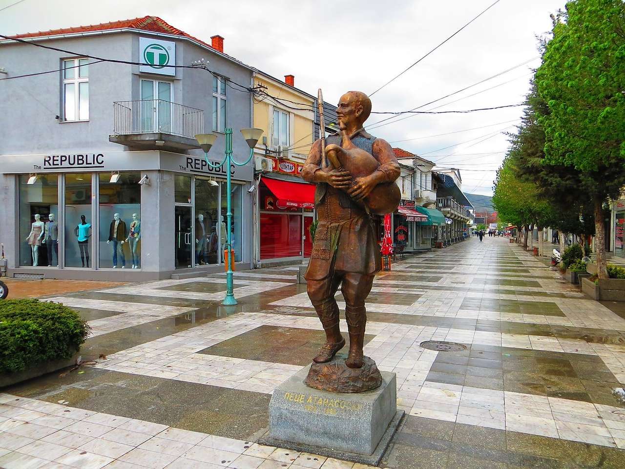 Місто Прилеп у Північній Македонії онлайн пазл