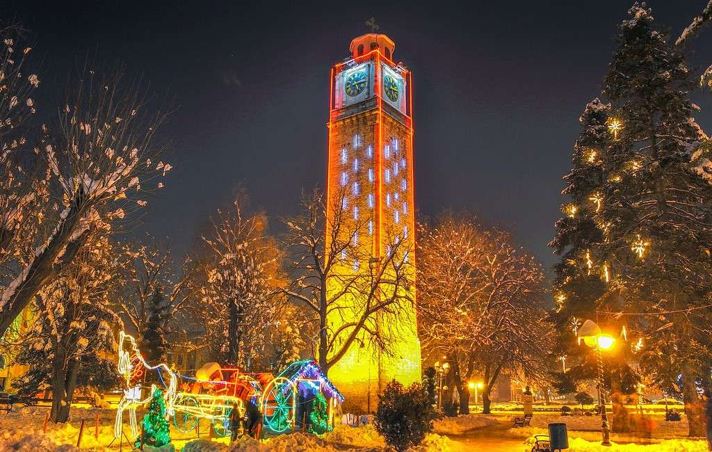 Torre dell'orologio di Bitola in Macedonia settentrionale puzzle online