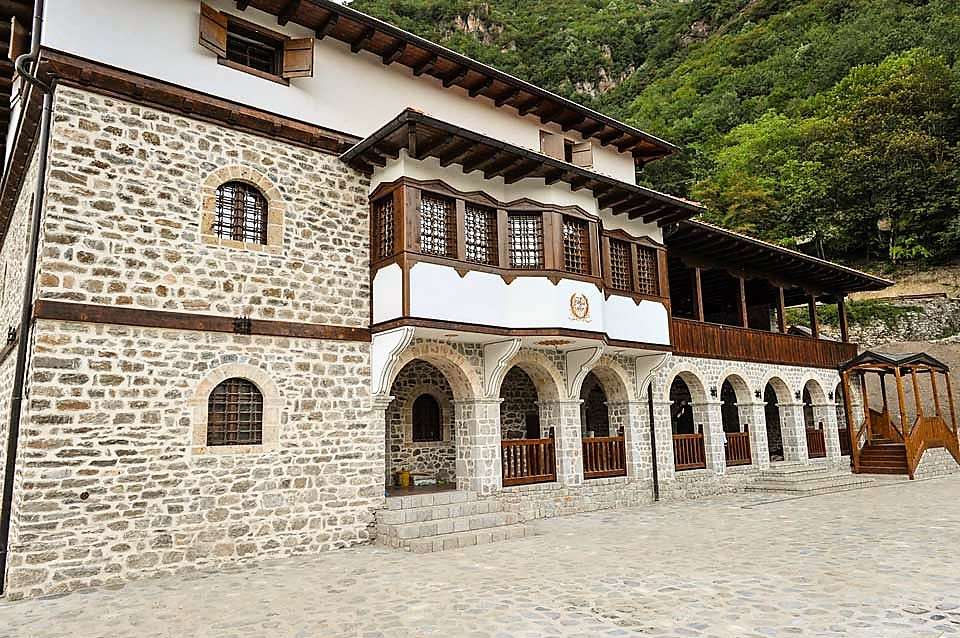 Haus der Mijaken Kloster Bigorski Nordmazedonien Puzzlespiel online