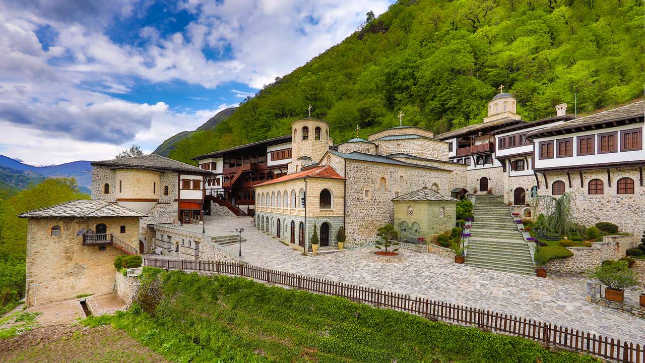 Klooster Sveti Jovan Bigorski in Nordedonia legpuzzel online