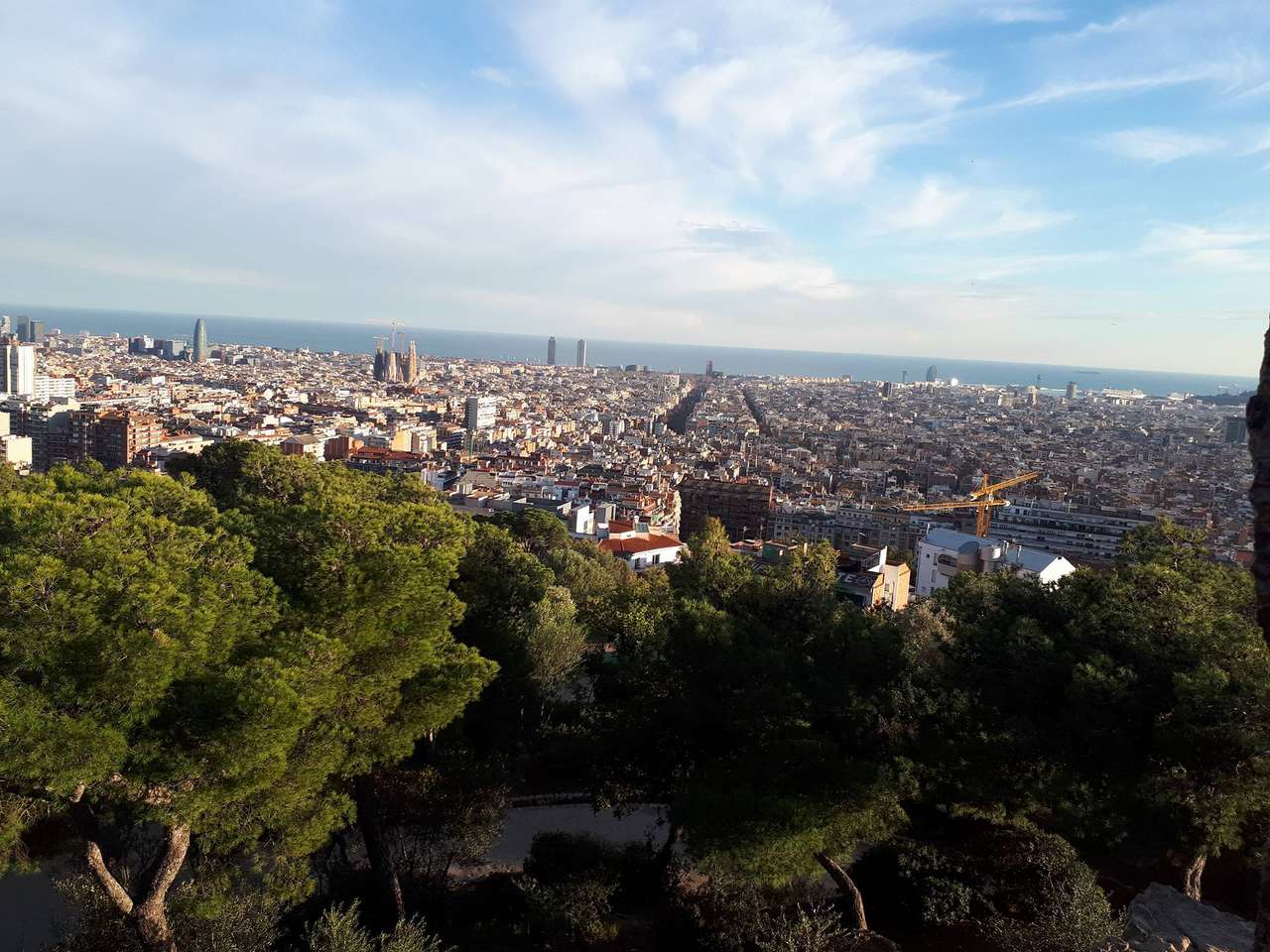 Вид на Барселону з вершини онлайн пазл