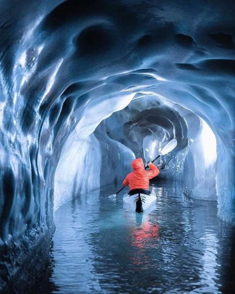 Ice caves in Austria .. jigsaw puzzle online