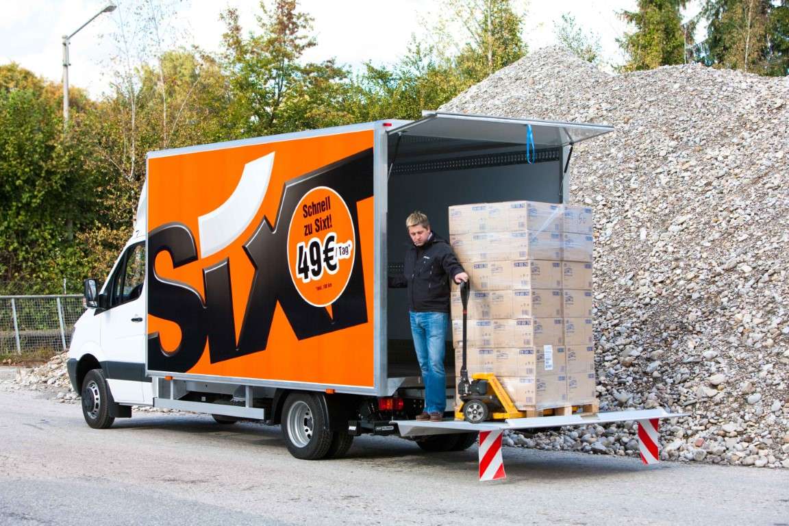 Delivery car jigsaw puzzle online