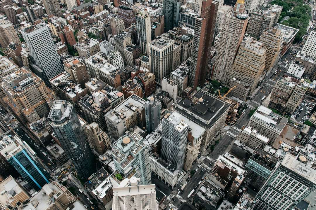 昼間の都市の建物の空撮 ジグソーパズルオンライン