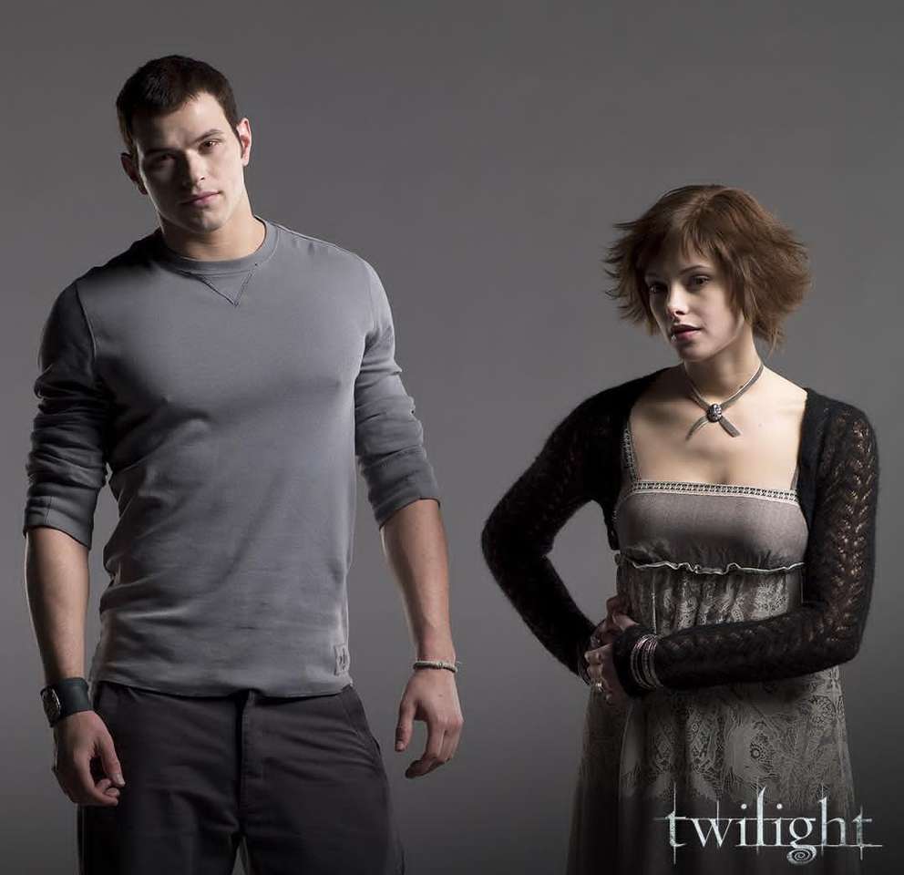 Emmett Cullen и Alice Cullen онлайн пъзел