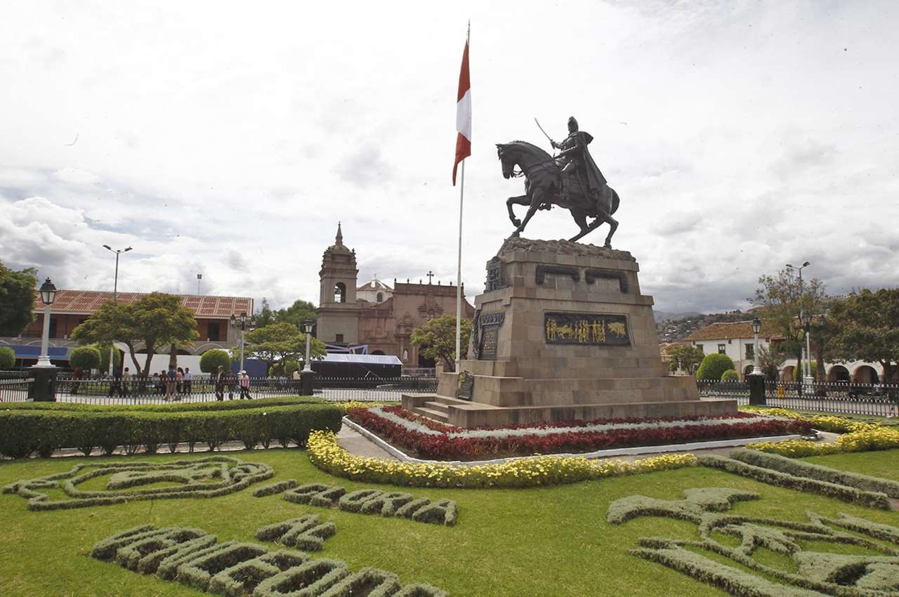 Huamanga Plaza Mayor Pussel online