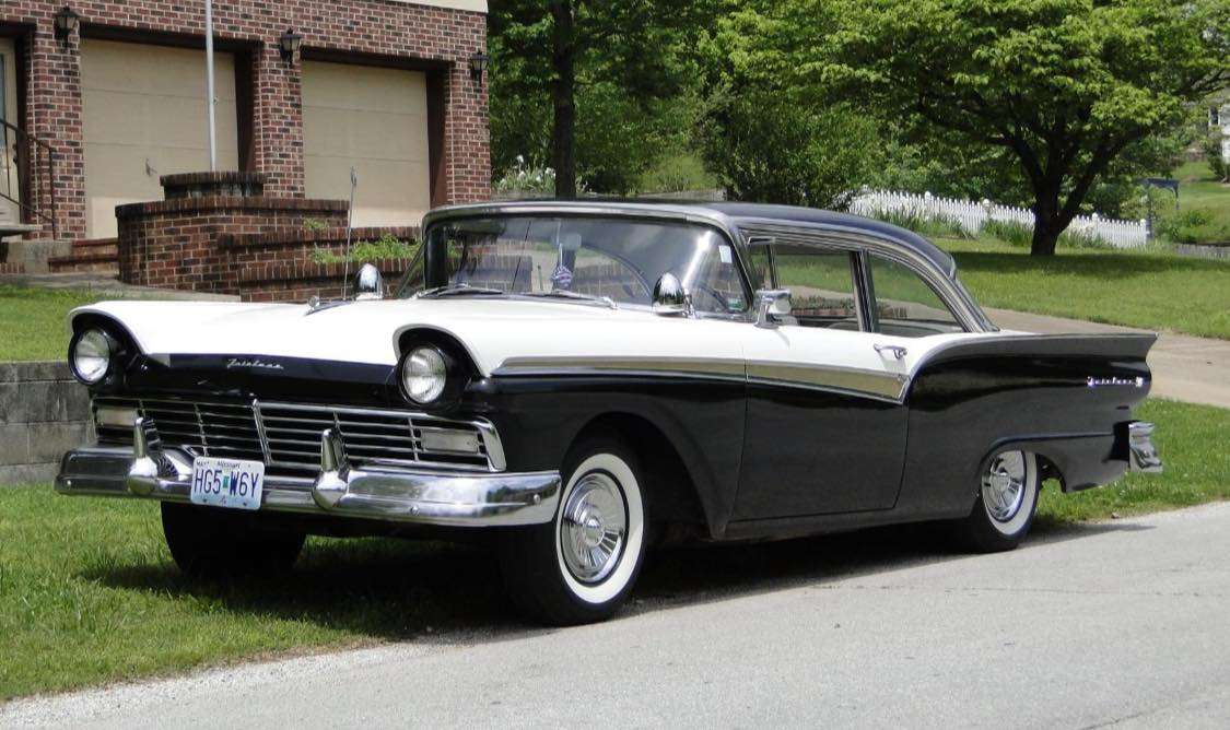 1957 Ford Fairlane 500 jigsaw puzzle online